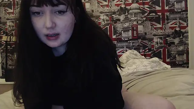 Lynylou online show from February 2026 08:10:02 PM