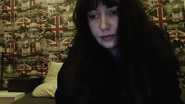 Lynylou online show from February 2026 08:55:02 PM