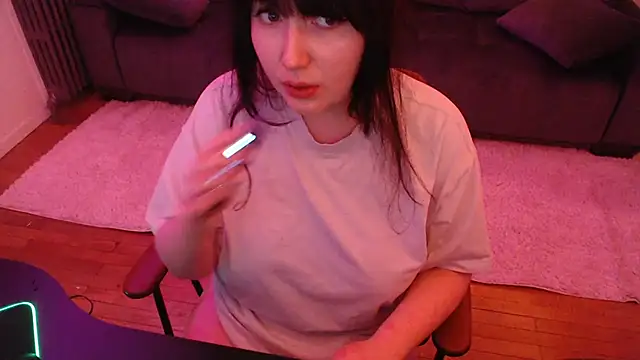 Lynylou online show from January 2025 07:38:02 AM