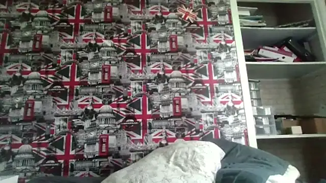 Lynylou online show from October 2025 09:10:02 AM