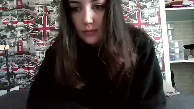 Lynylou online show from October 2025 03:02:01 PM