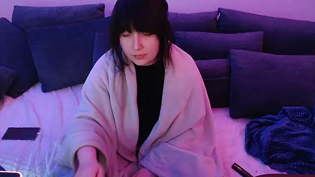 Lynylou online show from January 2025 11:41:01 PM