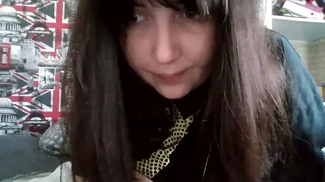 Lynylou online show from September 2025 12:23:01 PM