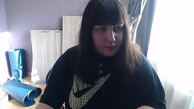 Lynylou online show from September 2025 08:03:02 AM