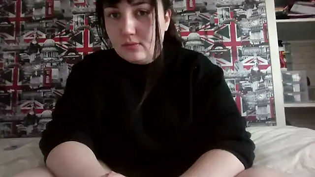 Lynylou online show from October 2025 08:34:02 AM