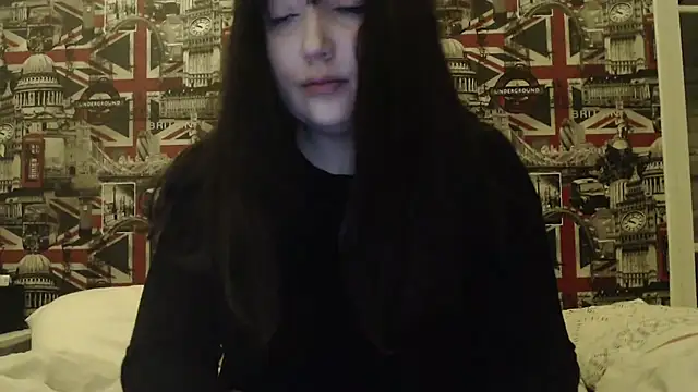 Lynylou online show from February 2026 09:35:01 PM