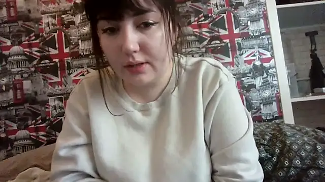 Lynylou online show from November 2025 12:05:02 PM