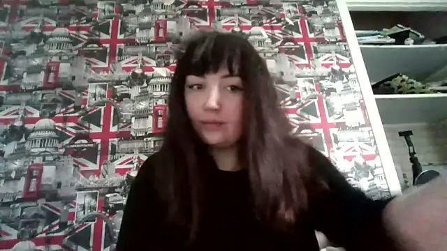 Lynylou online show from December 2025 02:52:02 PM
