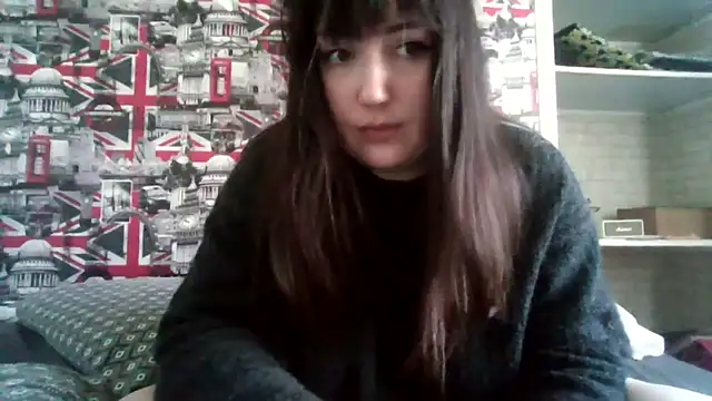 Lynylou online show from November 2025 10:37:02 AM