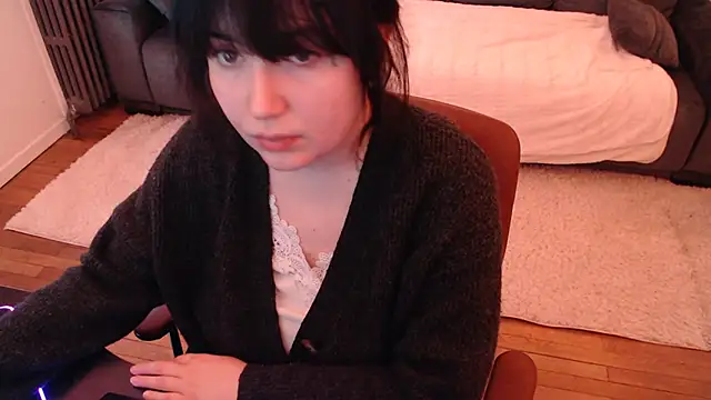 Lynylou online show from January 2025 01:36:02 PM