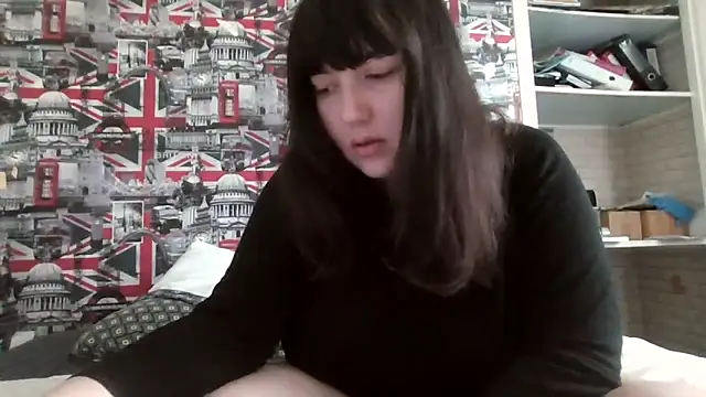 Lynylou online show from September 2025 11:17:02 AM