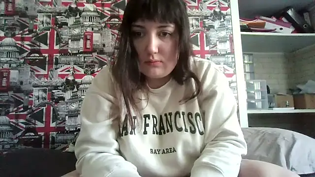 Lynylou online show from October 2025 01:56:01 PM