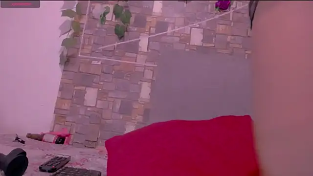 CrazyRousex online show from January 2026 02:02:02 PM