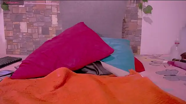 CrazyRousex online show from March 2026 04:21:01 PM