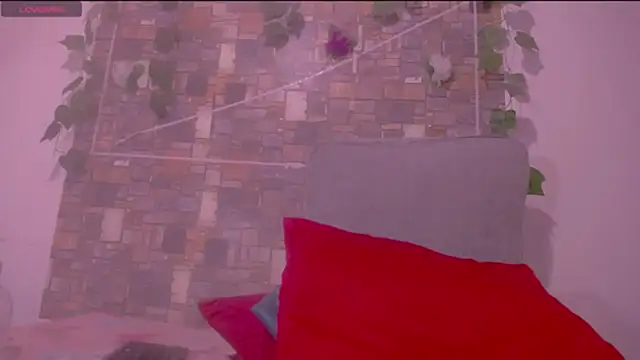 CrazyRousex online show from March 2026 01:22:01 PM