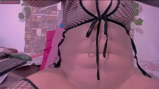 CrazyRousex online show from November 2025 12:17:01 PM