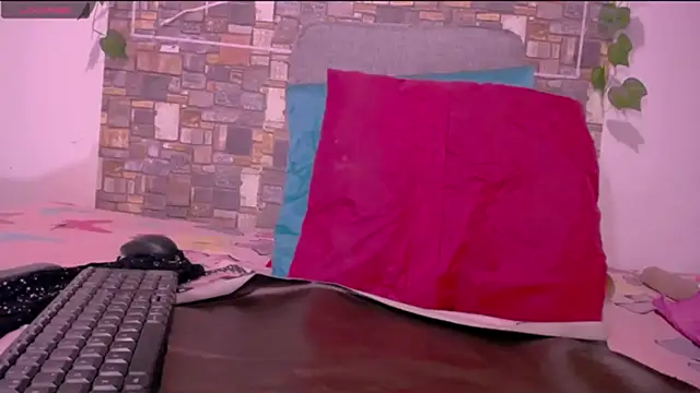 CrazyRousex online show from March 2026 02:46:02 PM