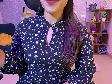 Snapshot of MidnightFlame chatting on February 2025 07:00:01 PM MidnightFlame online show from February 2025 07:00:01 PM