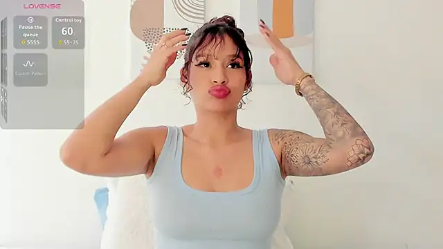 SeleneClark online show from February 2026 06:16:01 PM