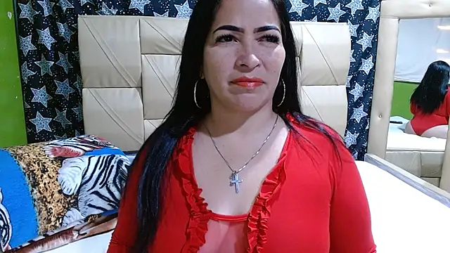 Stefanny Taylor  online show from February 2026 04:03:02 PM