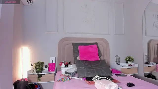 Maristxxr online show from December 2025 07:46:02 PM