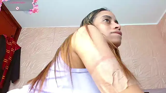 Snapshot of kendallsweet7 chatting on November 2025 07:52:02 PM kendallsweet7 online show from November 2025 07:52:02 PM