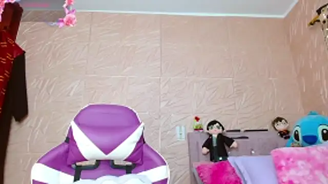 Snapshot of kendallsweet7 chatting on November 2025 07:51:01 PM kendallsweet7 online show from November 2025 07:51:01 PM