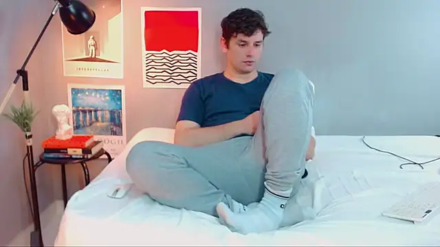 Elio555 online show from October 2025 07:40:01 PM