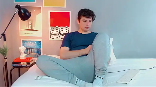 Elio555 online show from September 2025 06:25:01 PM