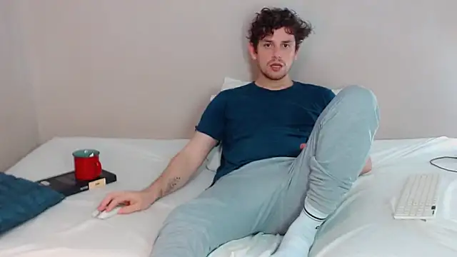 Elio555 online show from February 2025 09:39:01 PM