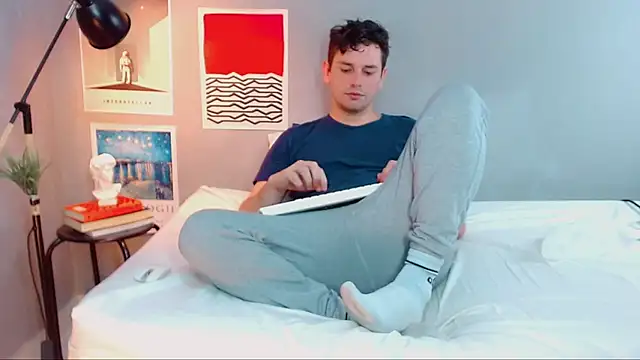 Elio555 online show from October 2025 06:53:02 PM