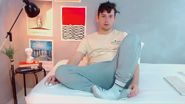 Elio555 online show from October 2025 06:30:02 PM