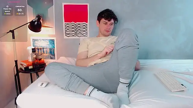 Elio555 online show from December 2025 08:37:01 PM