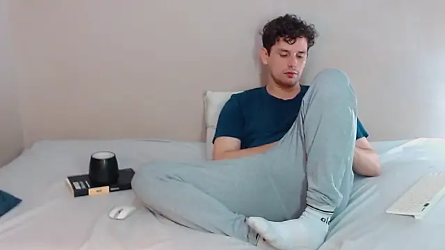 Elio555 online show from March 2025 07:25:02 AM
