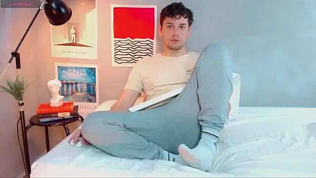 Elio555 online show from October 2025 03:24:02 PM