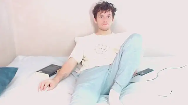 Elio555 online show from February 2025 06:47:02 PM