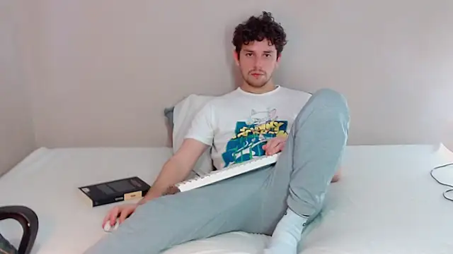 Elio555 online show from January 2025 09:18:02 PM