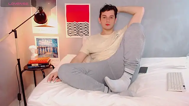 Elio555 online show from October 2025 01:09:01 PM