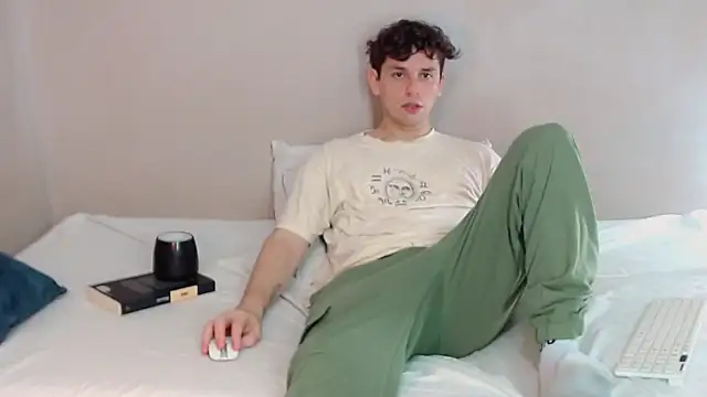 Elio555 online show from February 2025 11:52:01 PM