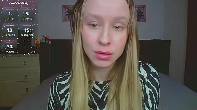 Lily  Devil online show from January 2026 04:03:01 PM