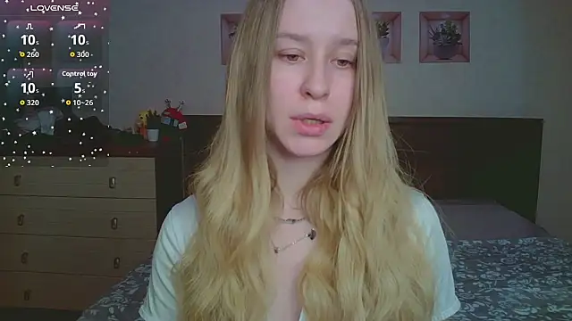 Snapshot of Lily__Devil chatting on February 2026 12:35:01 PM Lily Devil online show from February 2026 12:35:01 PM