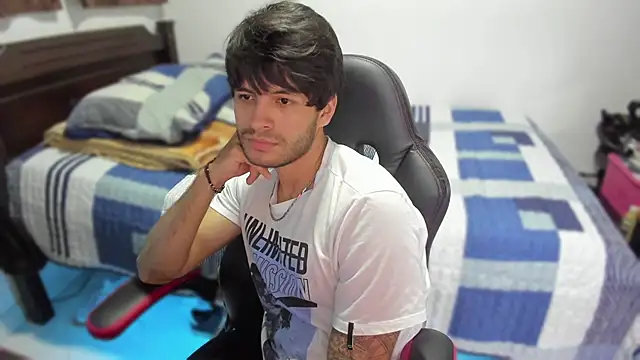 Snapshot of justin_stark7 chatting on December 2024 12:05:01 AM justin stark7 online show from December 2024 12:05:01 AM