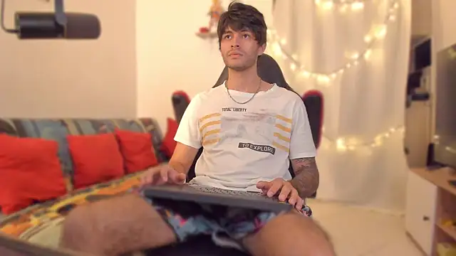 justin stark7 online show from December 2025 08:46:01 PM