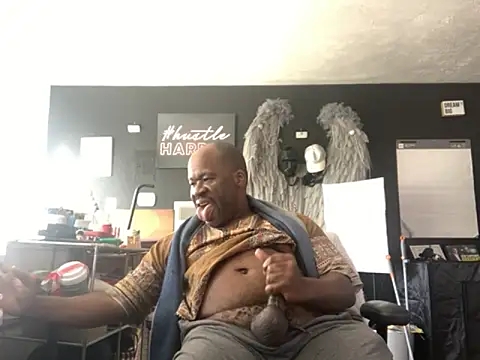 bigshh8 online show from February 2026 06:37:02 PM