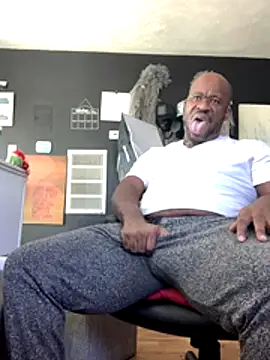 bigshh8 online show from November 2025 06:55:01 PM