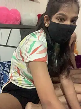 Snapshot of hottiess69 chatting on December 2024 06:38:02 PM hottiess69 online show from December 2024 06:38:02 PM