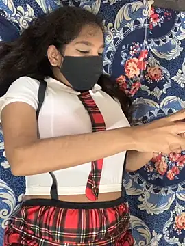 Snapshot of hottiess69 chatting on October 2025 06:46:01 AM hottiess69 online show from October 2025 06:46:01 AM