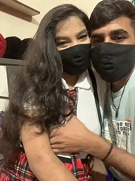 hottiess69 online show from November 2025 05:23:01 AM