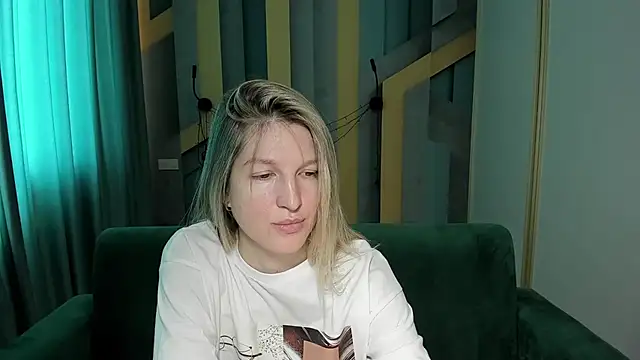 EmilyWalkeri online show from June 2026 06:52:02 AM