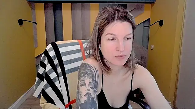 EmilyWalkeri online show from February 2025 08:06:01 AM